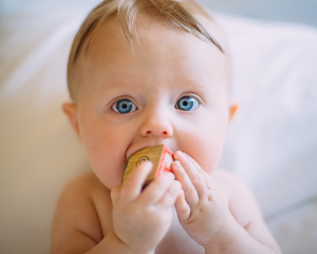 Poussées dentaires : calmer les douleurs de bébé ! 1